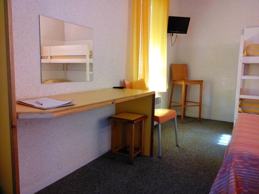 Hostal - Restaurante Asador Esperanza Huesca Room photo